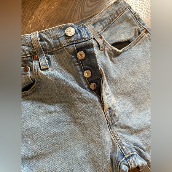 LEVIS 501 Jeans 🩵 Cropped Button Fly Raw Hem 90s - Picture 5 of 7